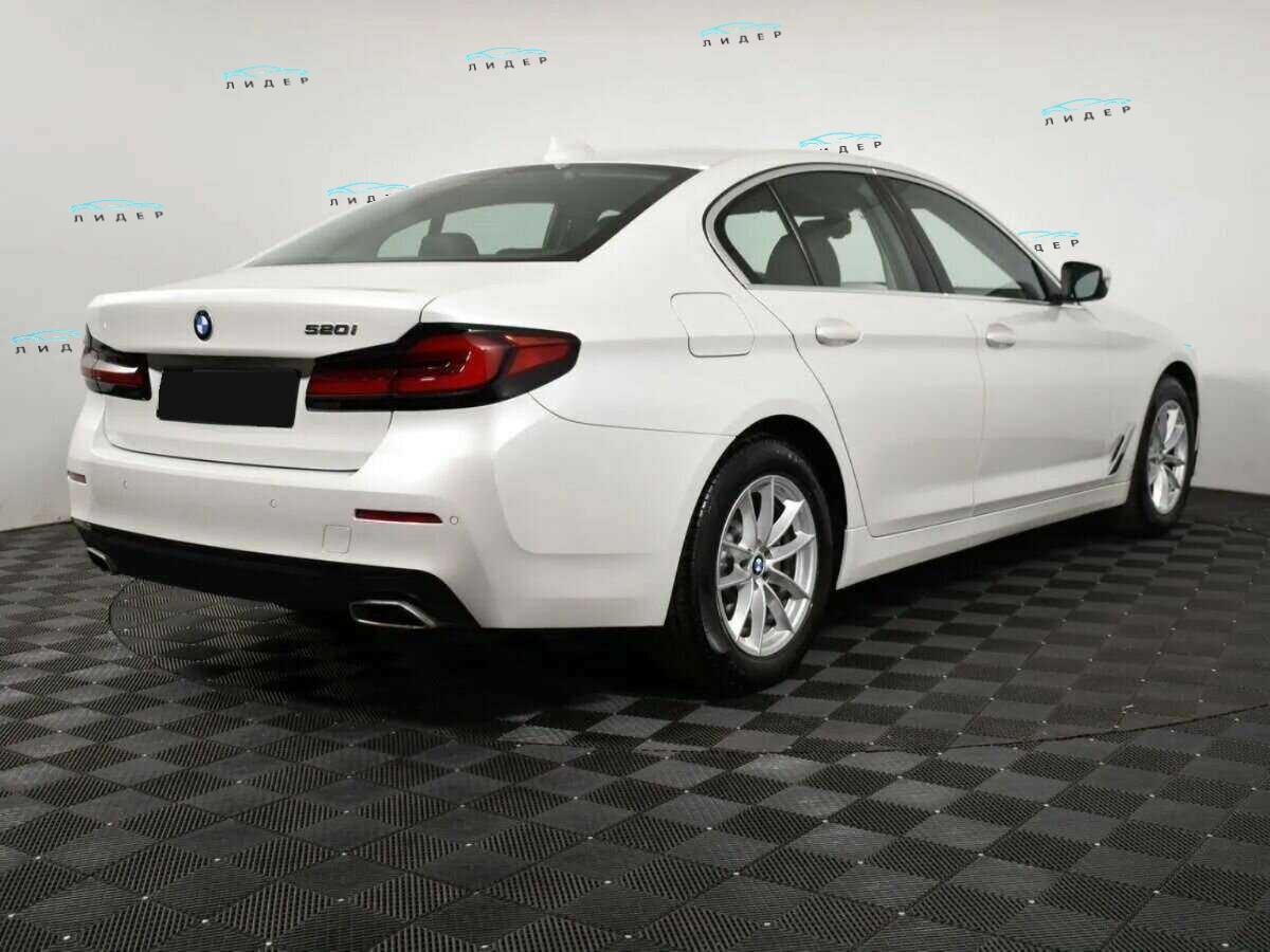 Б/У БМВ 5 серии 2020 года. Фото: #2
