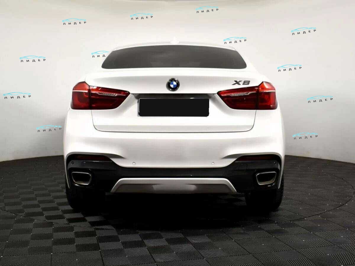 Б/У БМВ Икс6 2018 года. Фото: #3