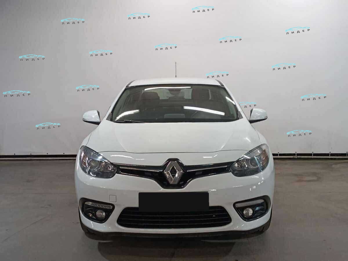 Б/У Рено Флюенс 2016 года. Фото: #1