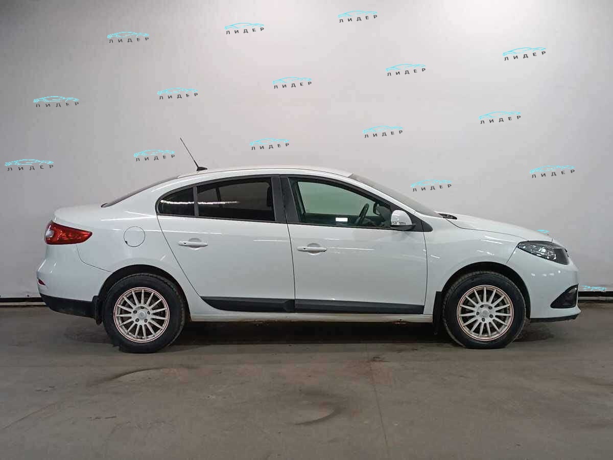 Б/У Рено Флюенс 2016 года. Фото: #3