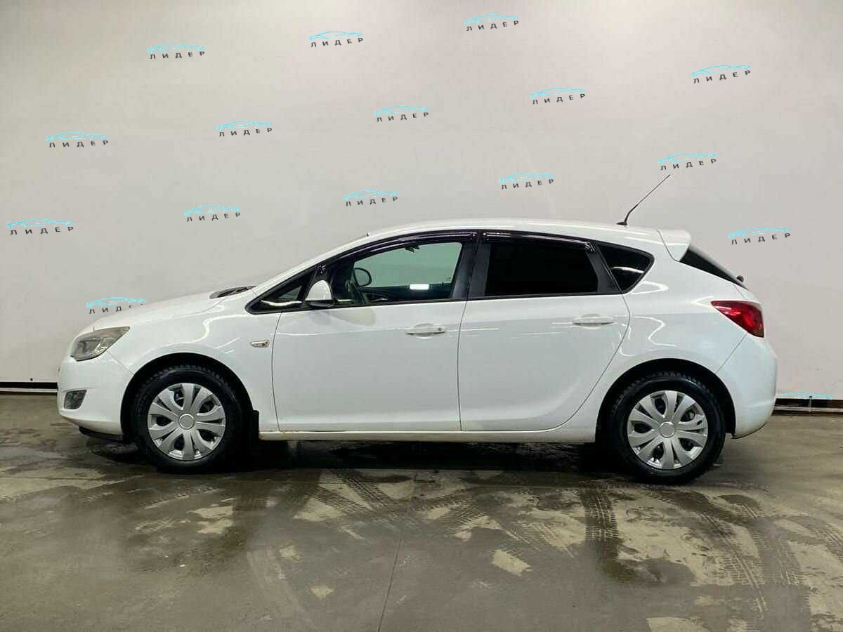 Б/У Опель Астра 2010 года. Фото: #7