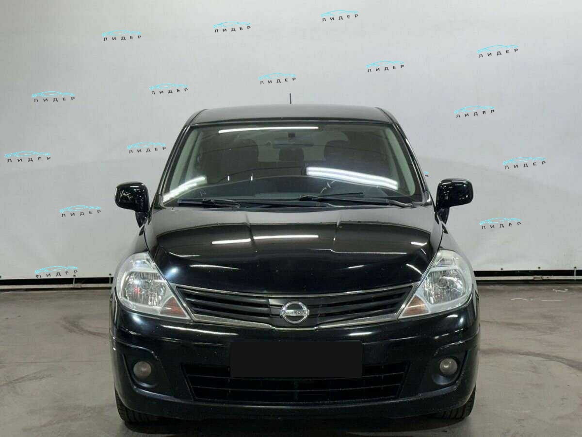 Б/У Ниссан Тиида 2010 года. Фото: #1