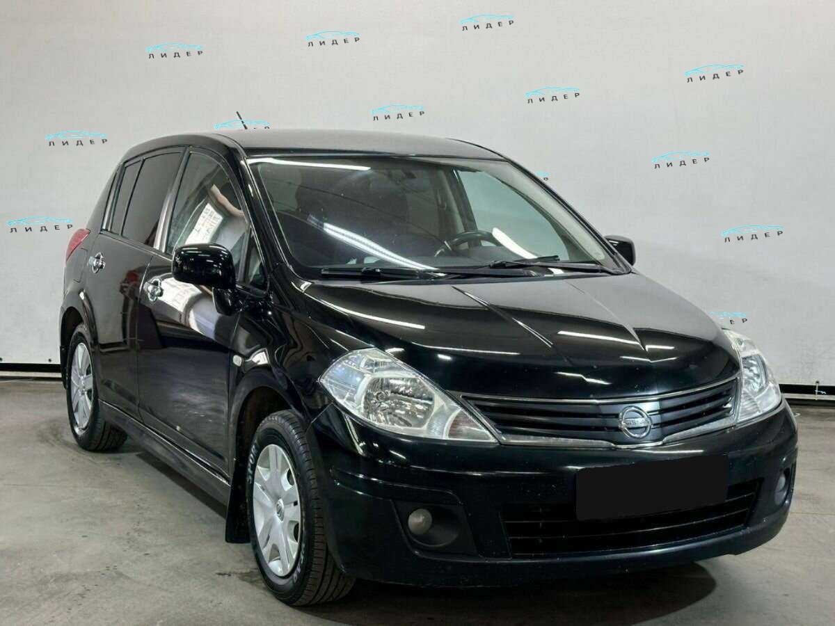 Б/У Ниссан Тиида 2010 года. Фото: #2
