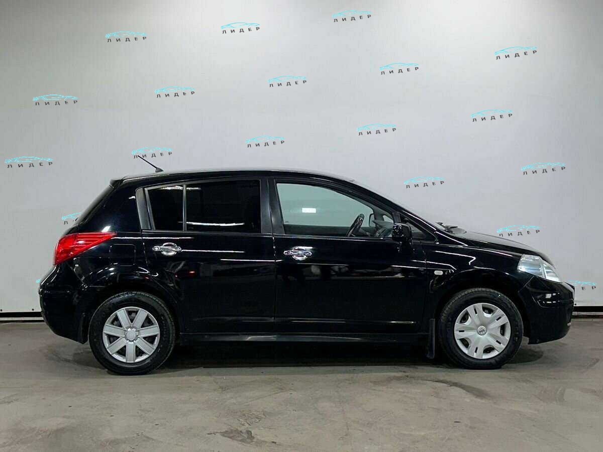 Б/У Ниссан Тиида 2010 года. Фото: #3