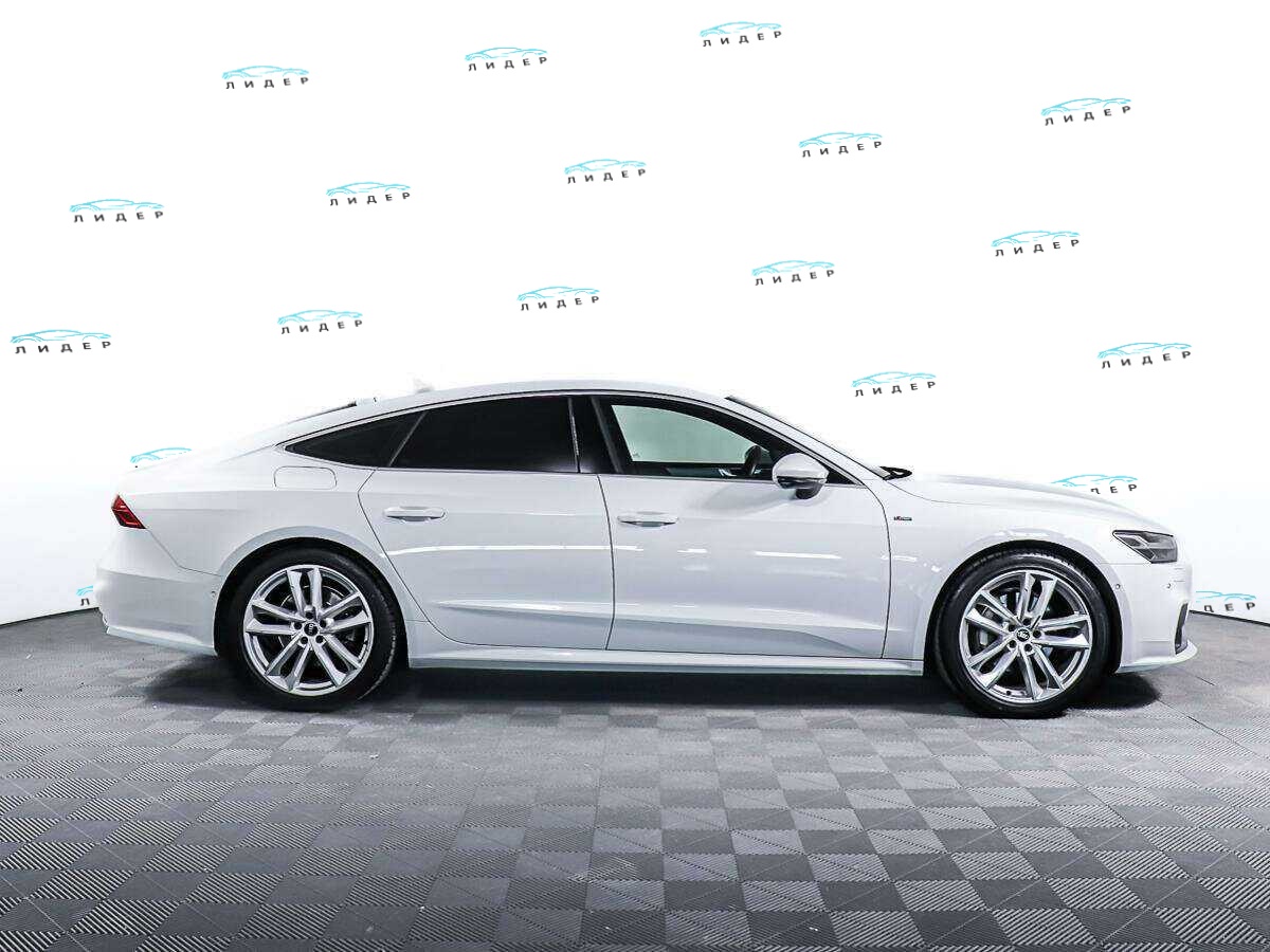 Б/У Ауди А7 2021 года. Фото: #3