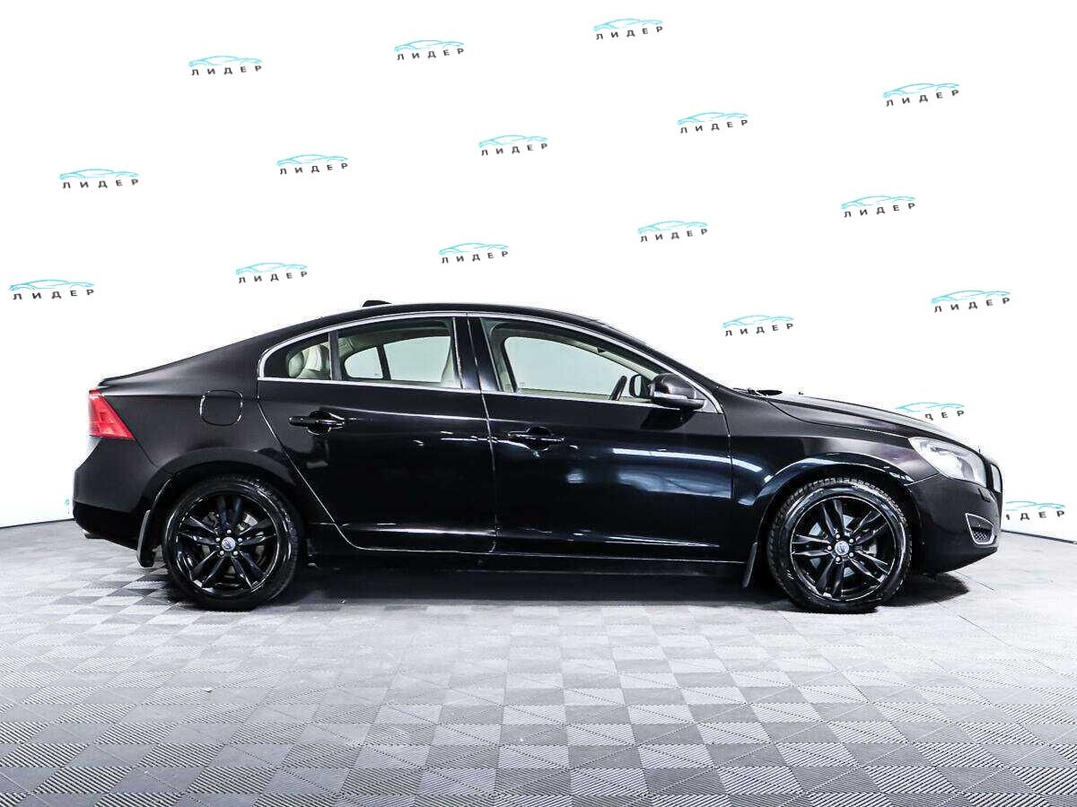 Б/У Вольво С60 2011 года. Фото: #3