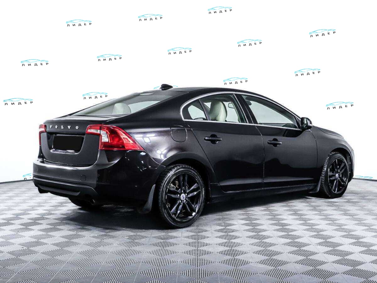 Б/У Вольво С60 2011 года. Фото: #4