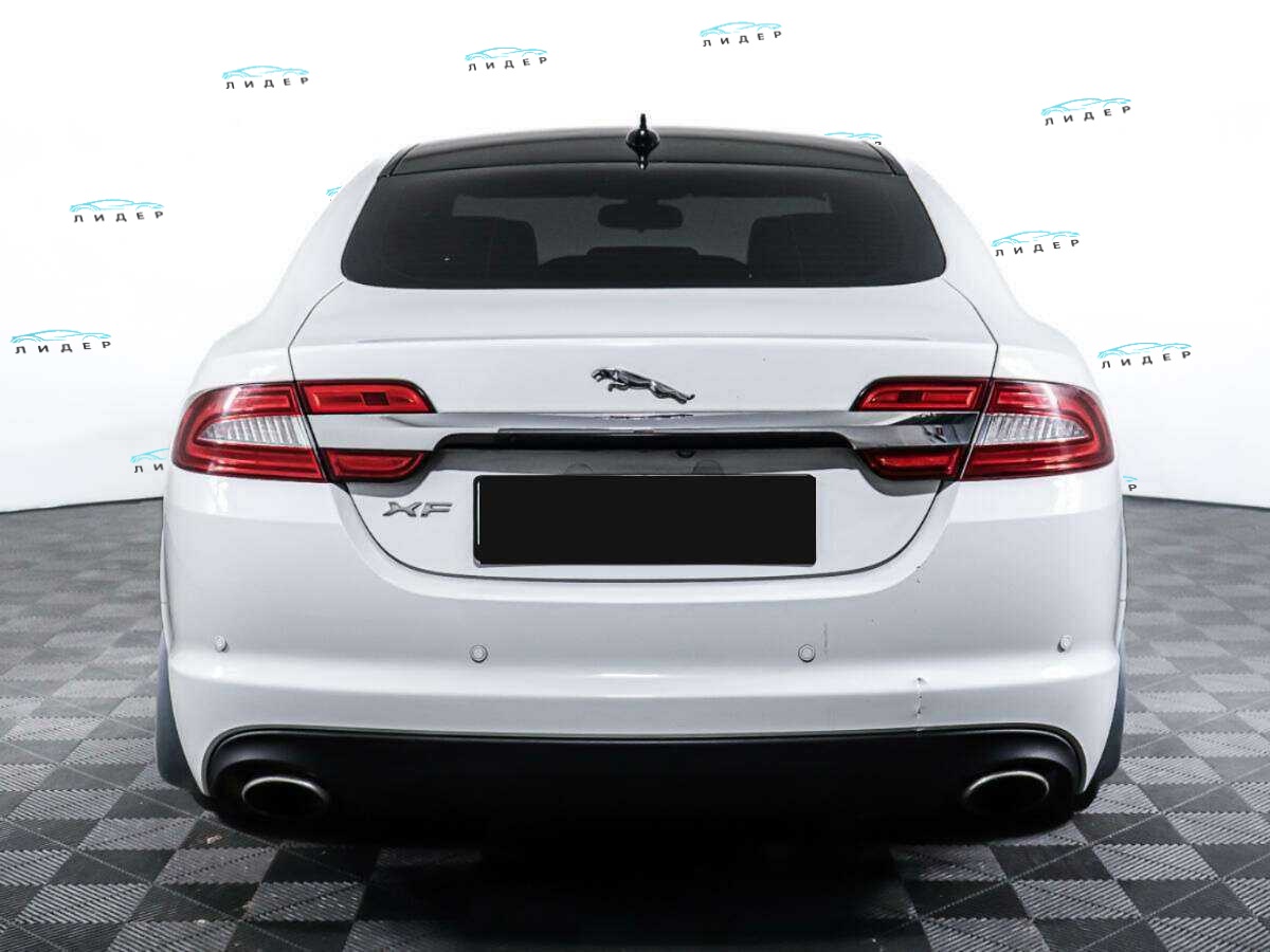 Б/У Ягуар ИксФ 2013 года. Фото: #5