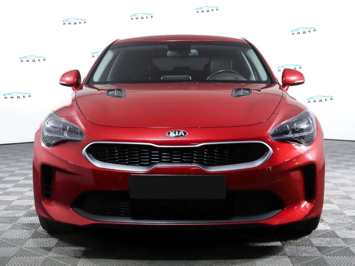 Б/У Киа Стингер 2018 года. Фото: #1