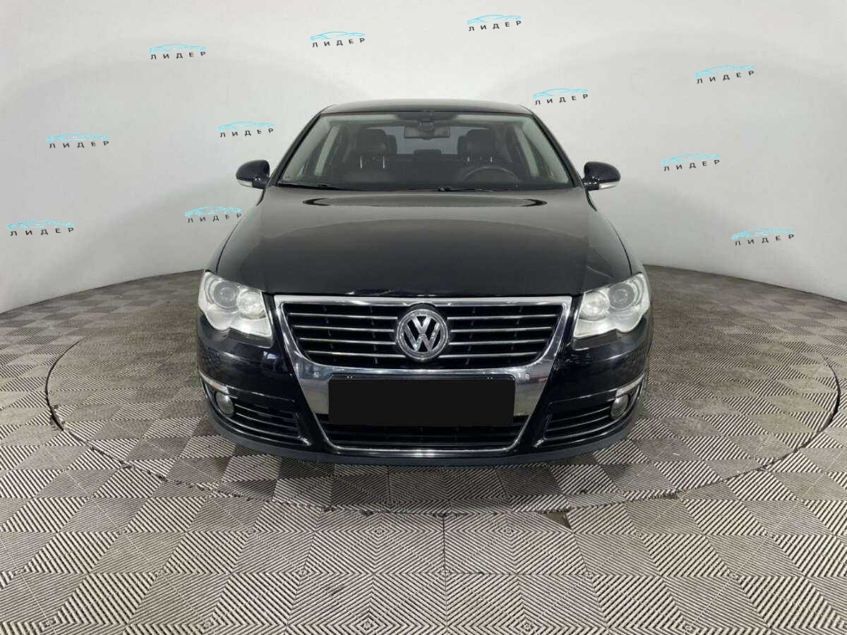 Б/У Фольксваген Пассат 2010 года. Фото: #1