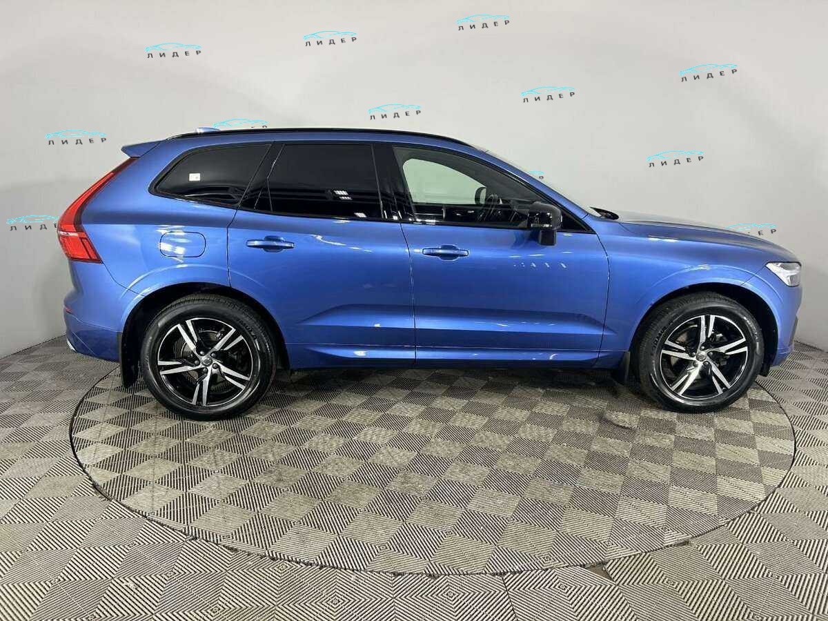 Б/У Вольво ИксЦ60 2021 года. Фото: #3