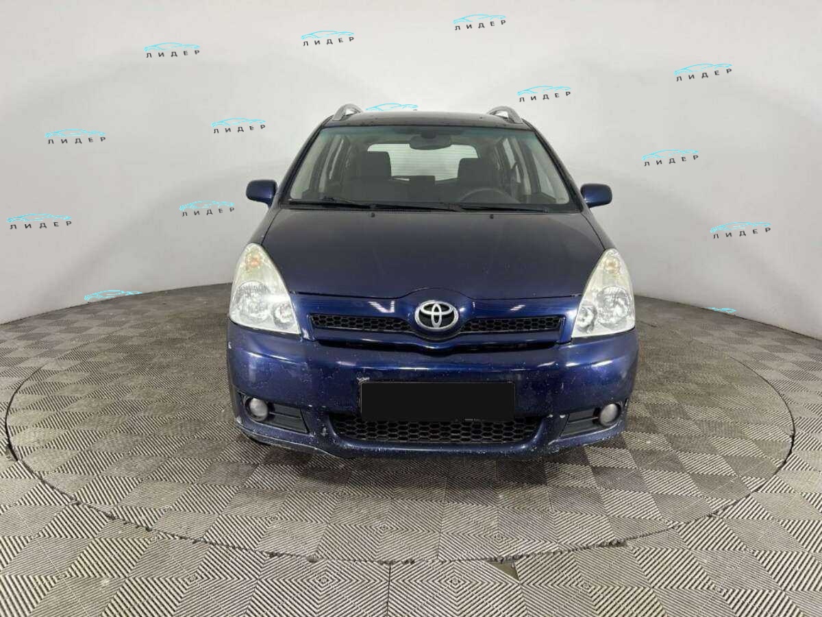 Б/У Тойота Королла Версо 2006 года. Фото: #1