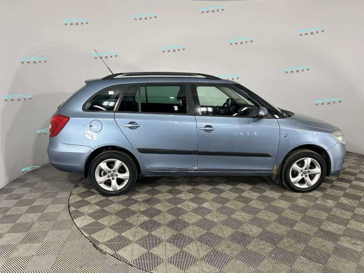 Б/У Шкода Фабия 2008 года. Фото: #3