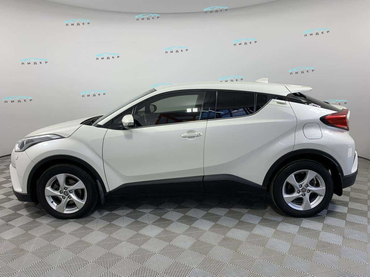 Б/У Тойота Ц-ШР 2019 года. Фото: #7