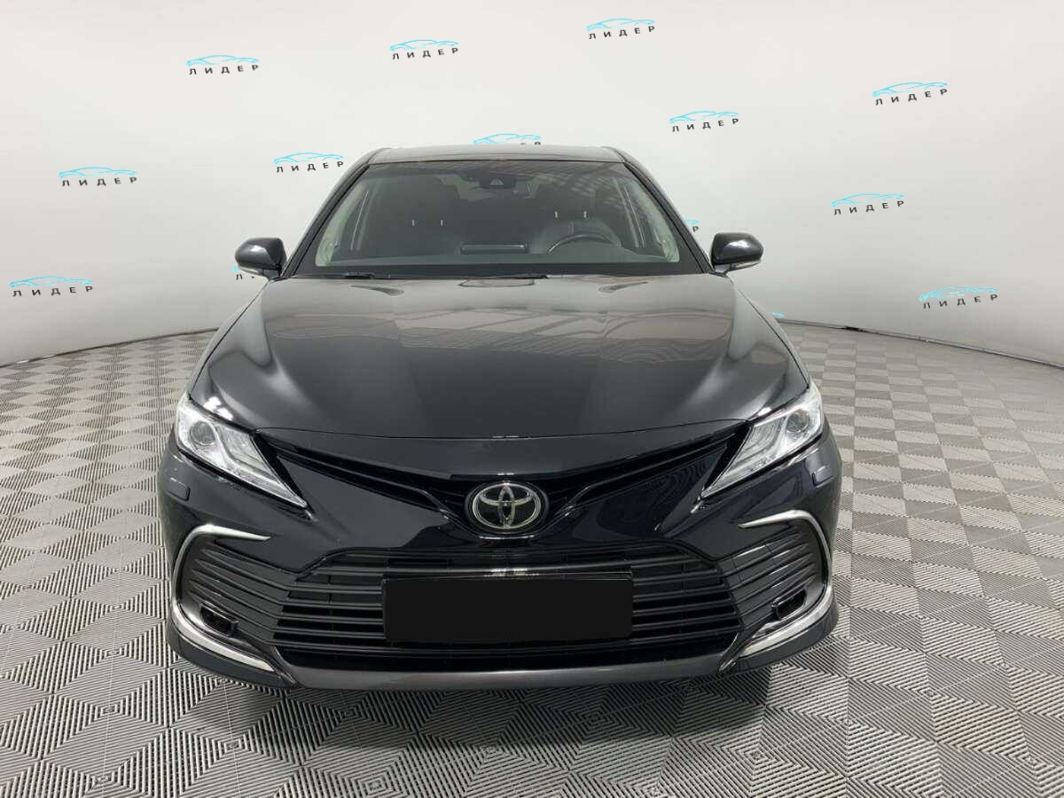 Б/У Тойота Камри 2021 года. Фото: #1