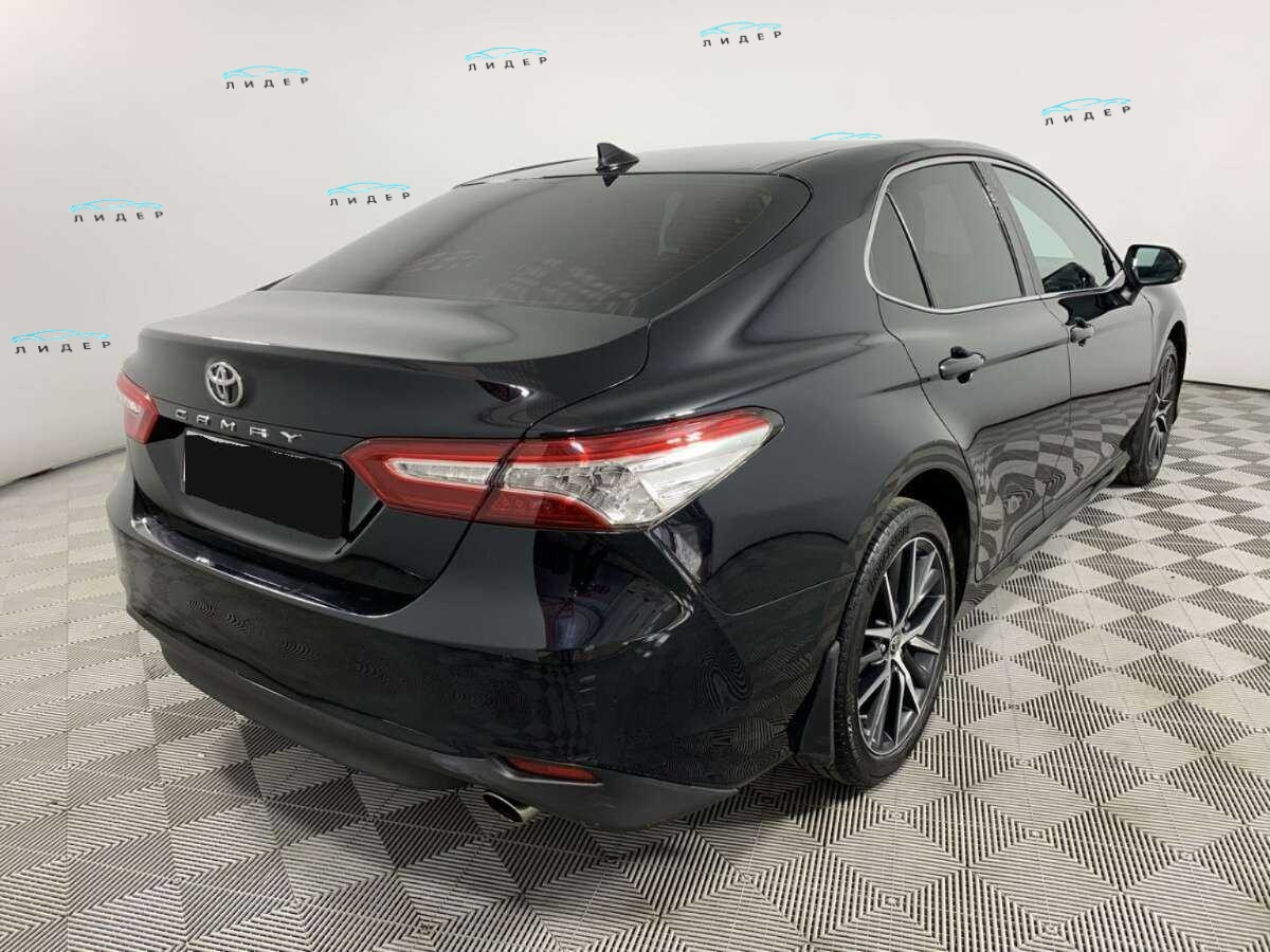 Б/У Тойота Камри 2021 года. Фото: #3