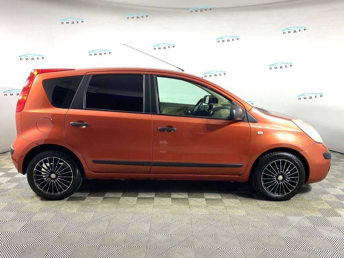 Б/У Ниссан Ноут 2006 года. Фото: #3