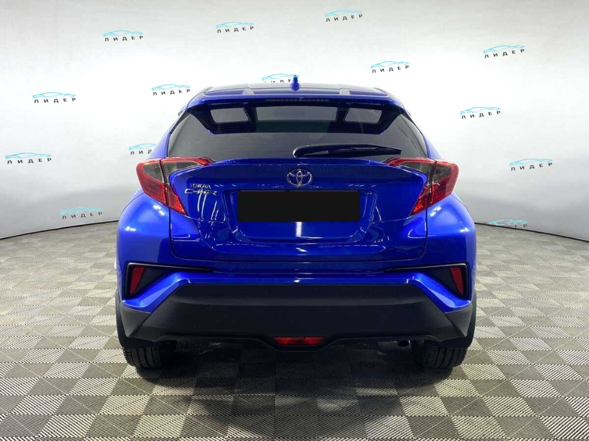 Б/У Тойота Ц-ШР 2019 года. Фото: #4