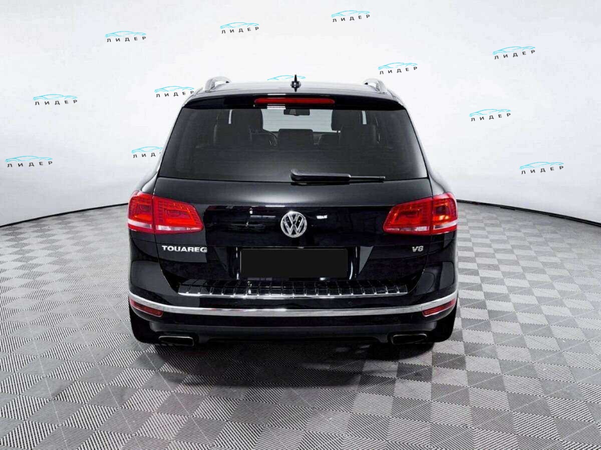 Б/У Фольксваген Туарег 2015 года. Фото: #4