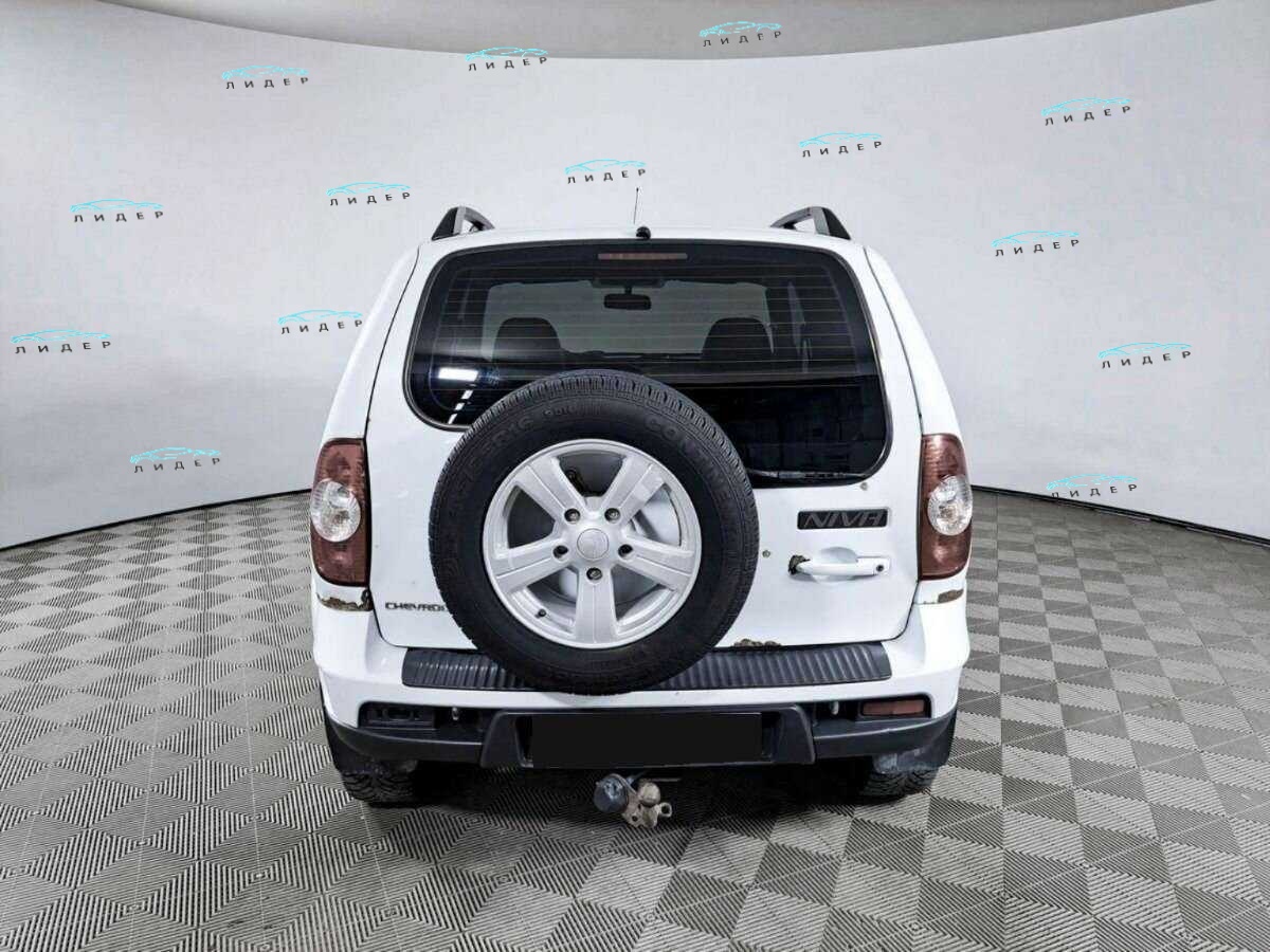 Б/У Шевроле Нива 2013 года. Фото: #5