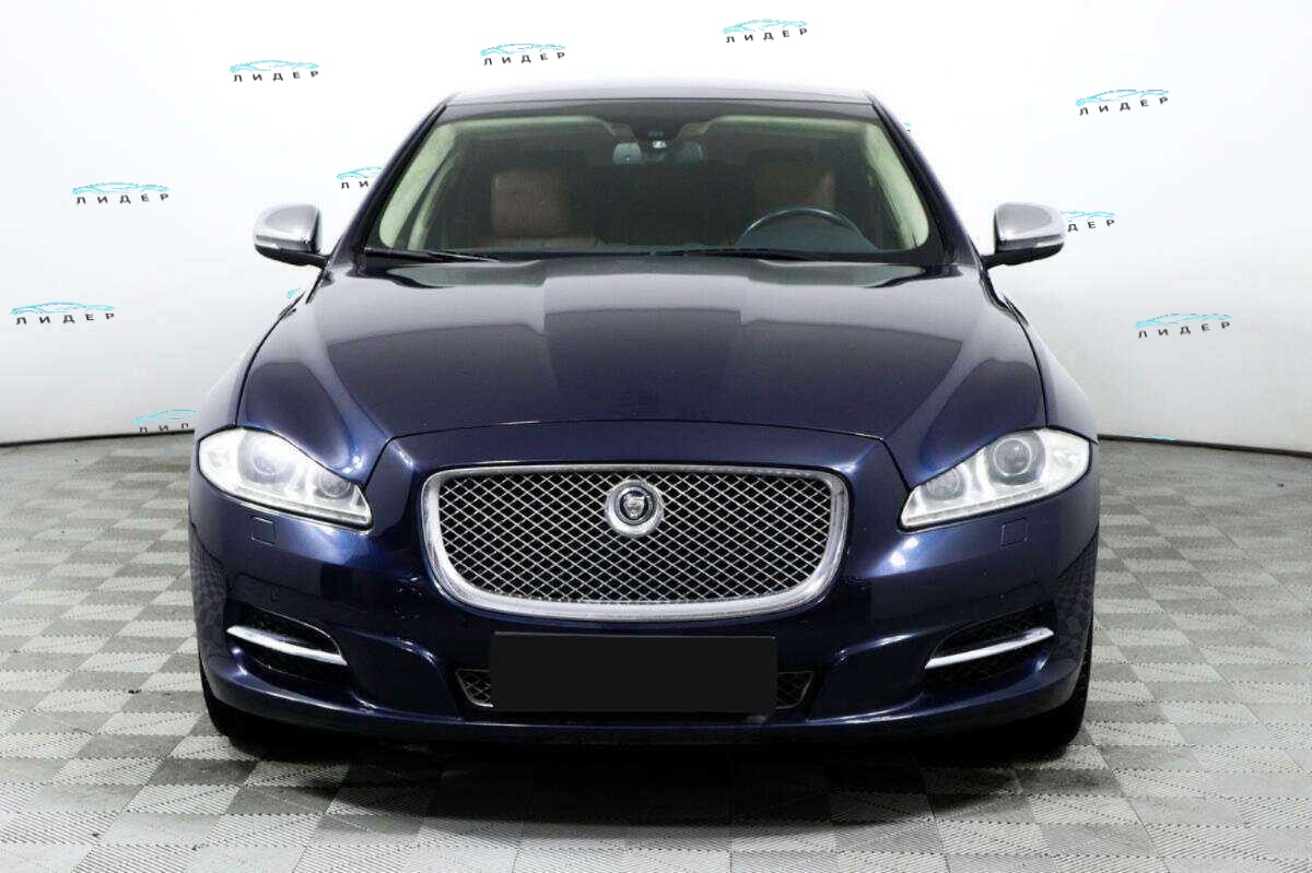Б/У Ягуар ИксДжи 2013 года. Фото: #1