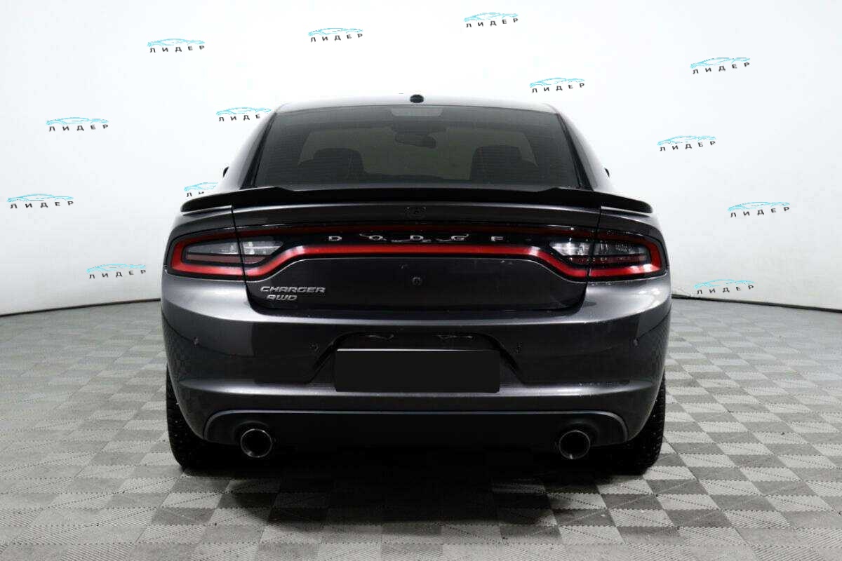 Б/У Додж Чарджер 2018 года. Фото: #5