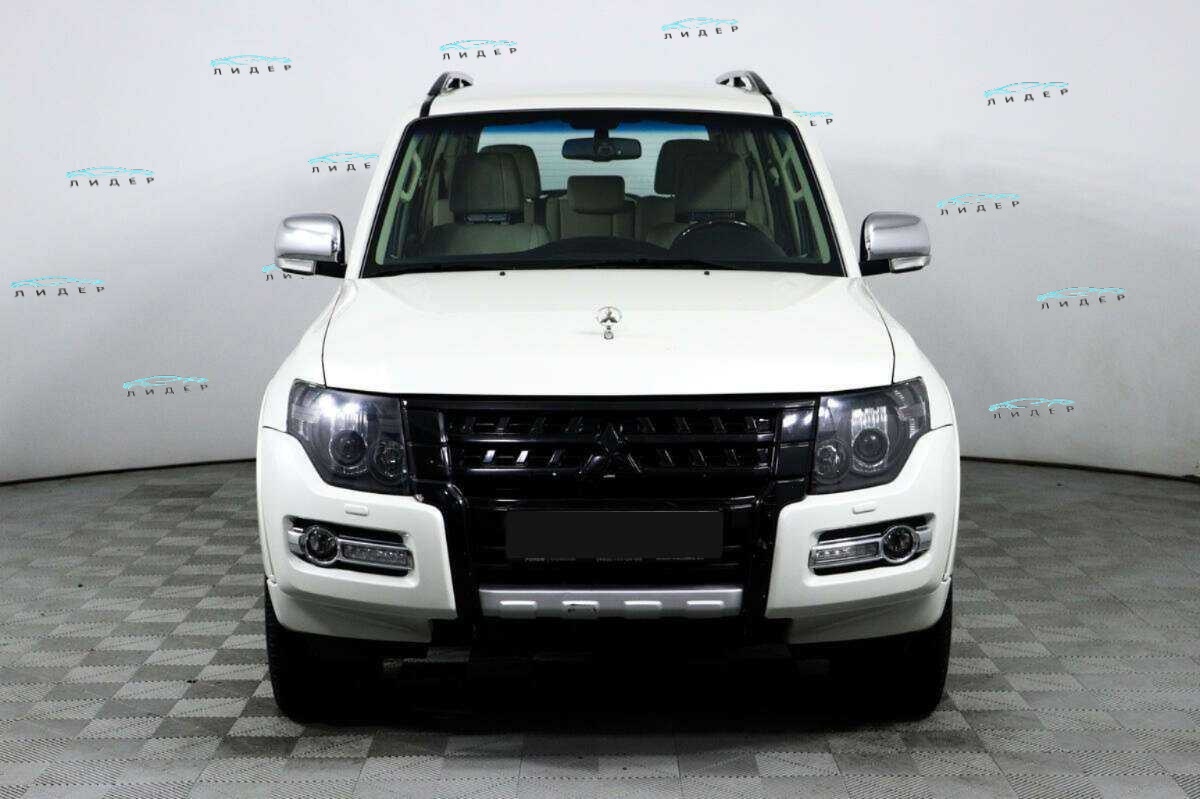 Б/У Митсубиши Паджеро 2019 года. Фото: #1