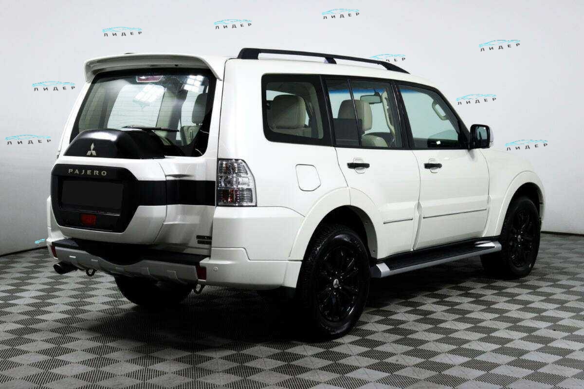 Б/У Митсубиши Паджеро 2019 года. Фото: #4