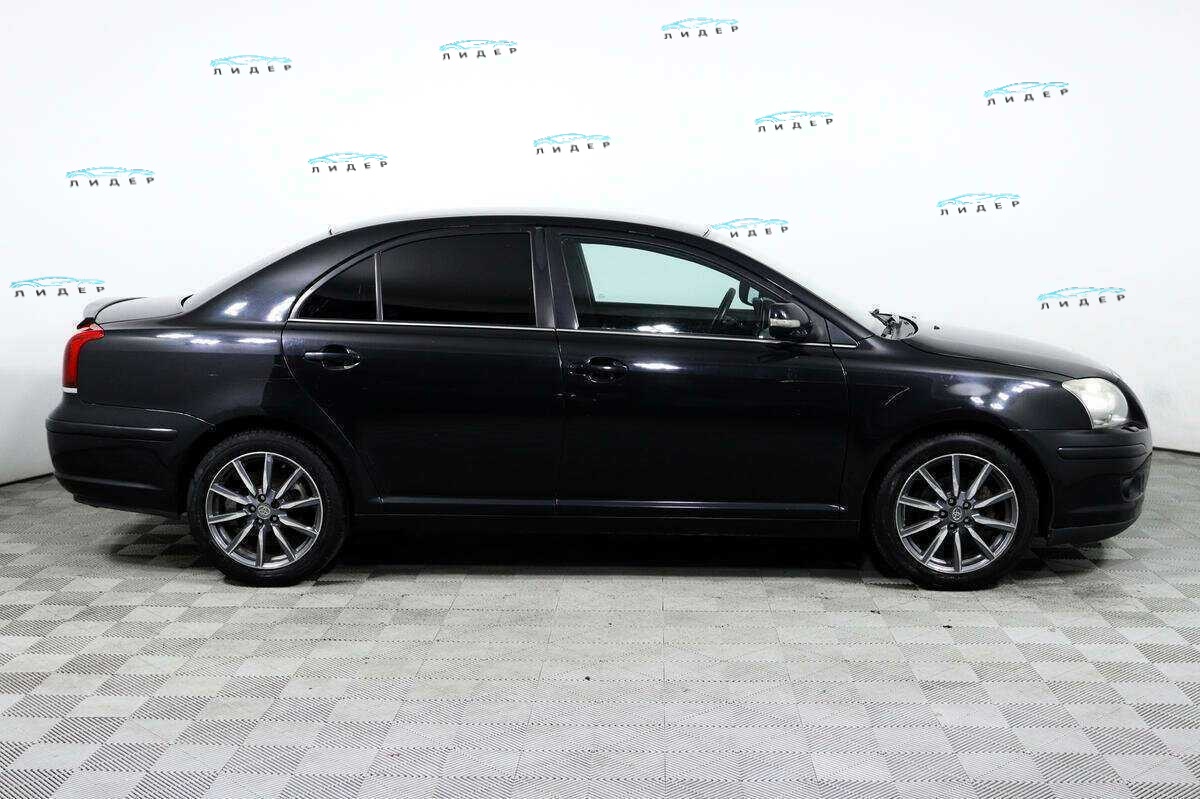 Б/У Тойота Авенсис 2008 года. Фото: #3