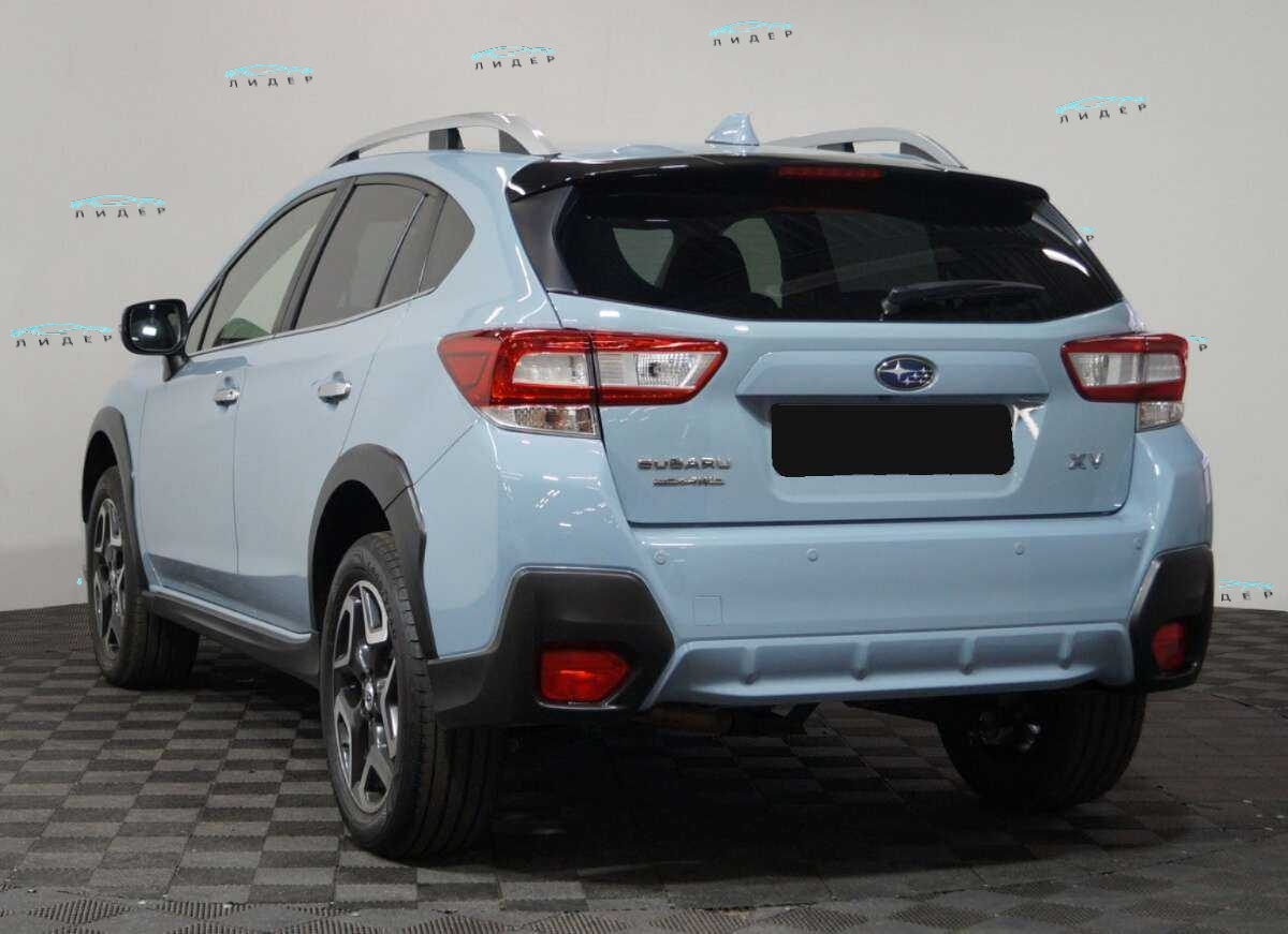 Б/У Субару ИксВи 2018 года. Фото: #2
