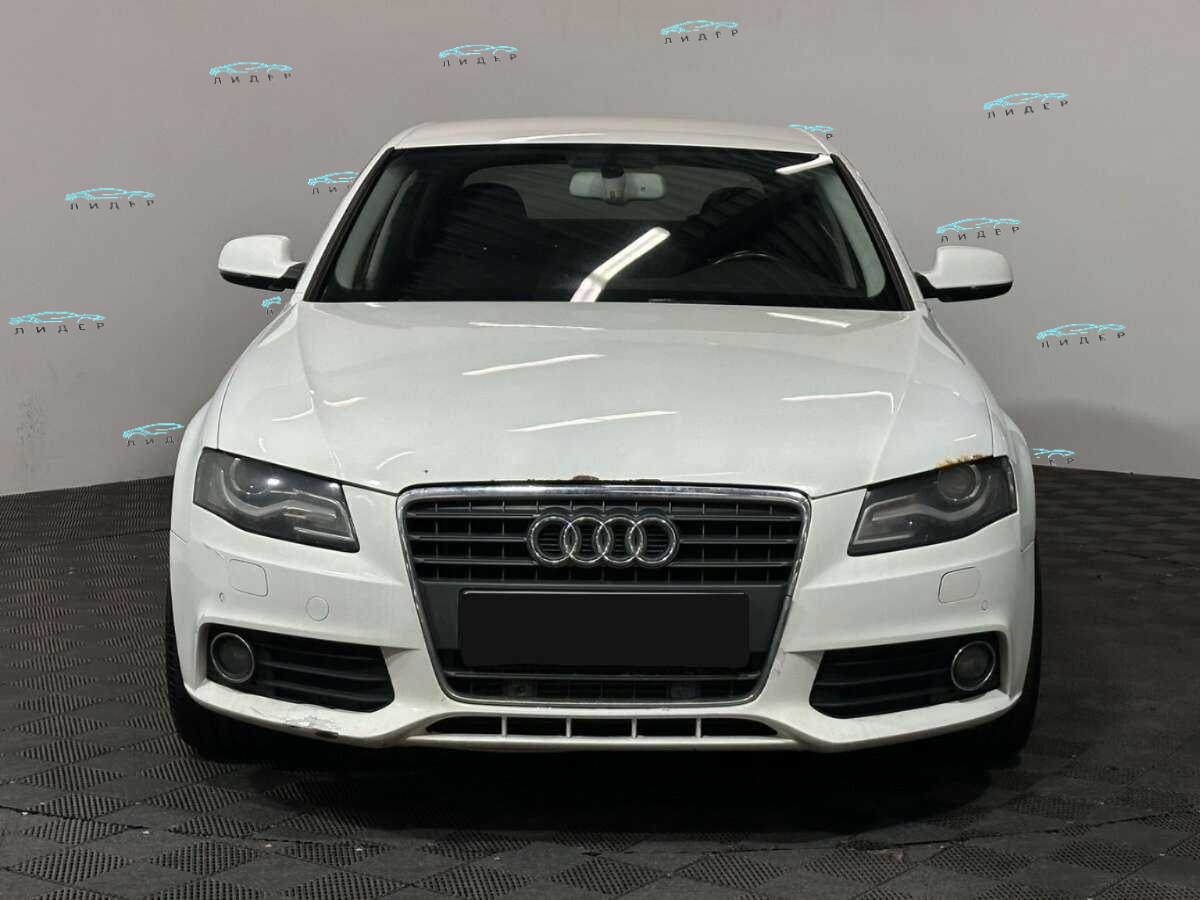 Б/У Ауди А4 2011 года. Фото: #1