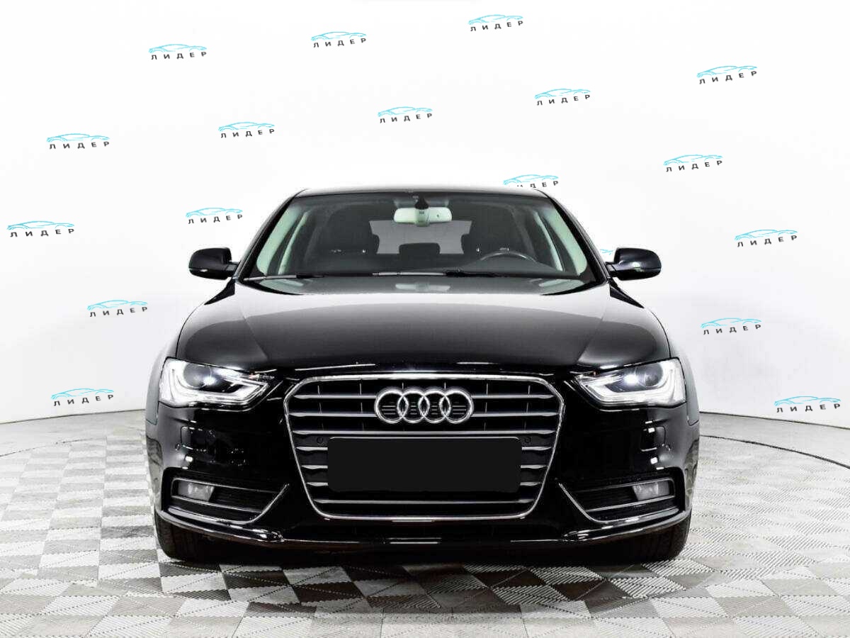 Б/У Ауди А4 2013 года. Фото: #1