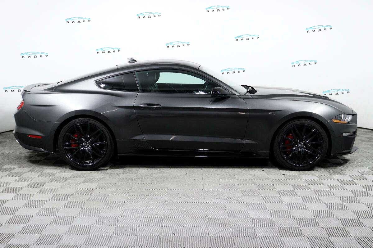 Б/У Форд Мустанг 2020 года. Фото: #3