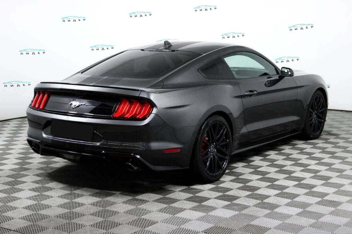 Б/У Форд Мустанг 2020 года. Фото: #4
