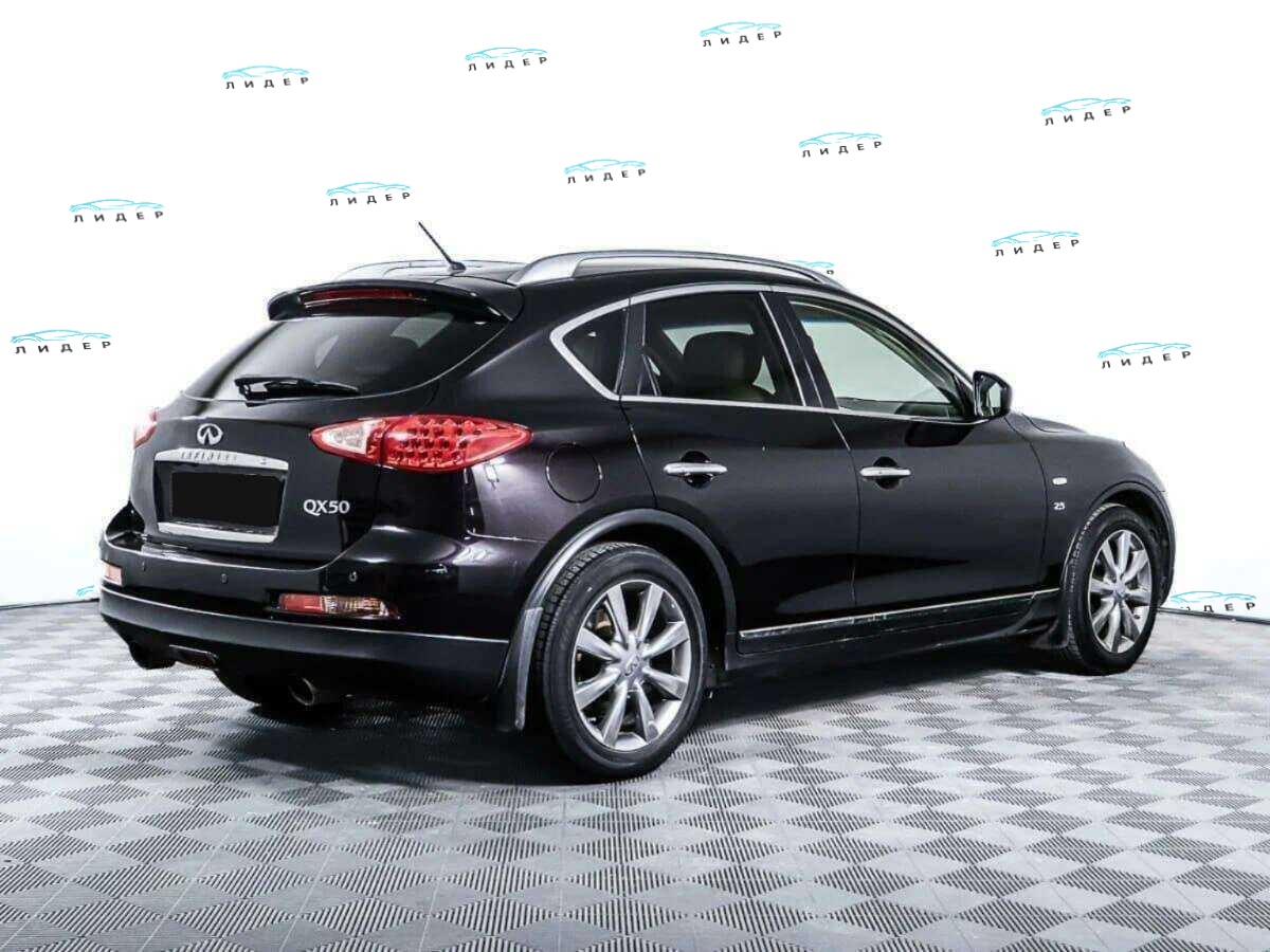 Б/У Инфинити К-Икс50 2015 года. Фото: #4