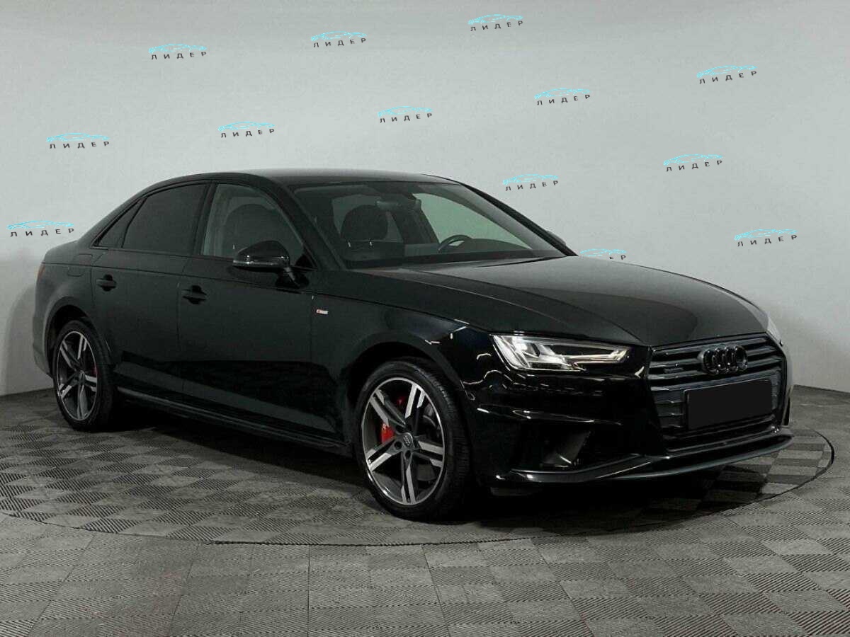 Б/У Ауди А4 2019 года. Фото: #2