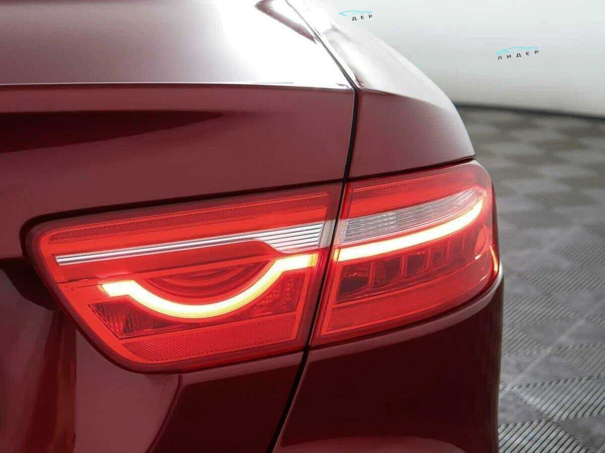 Б/У Ягуар ИксЕ 2018 года. Фото: #20