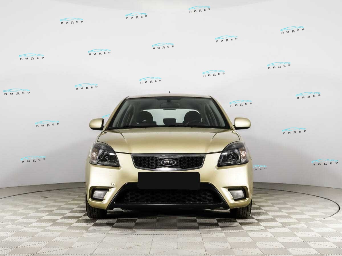 Б/У Киа Рио 2011 года. Фото: #1