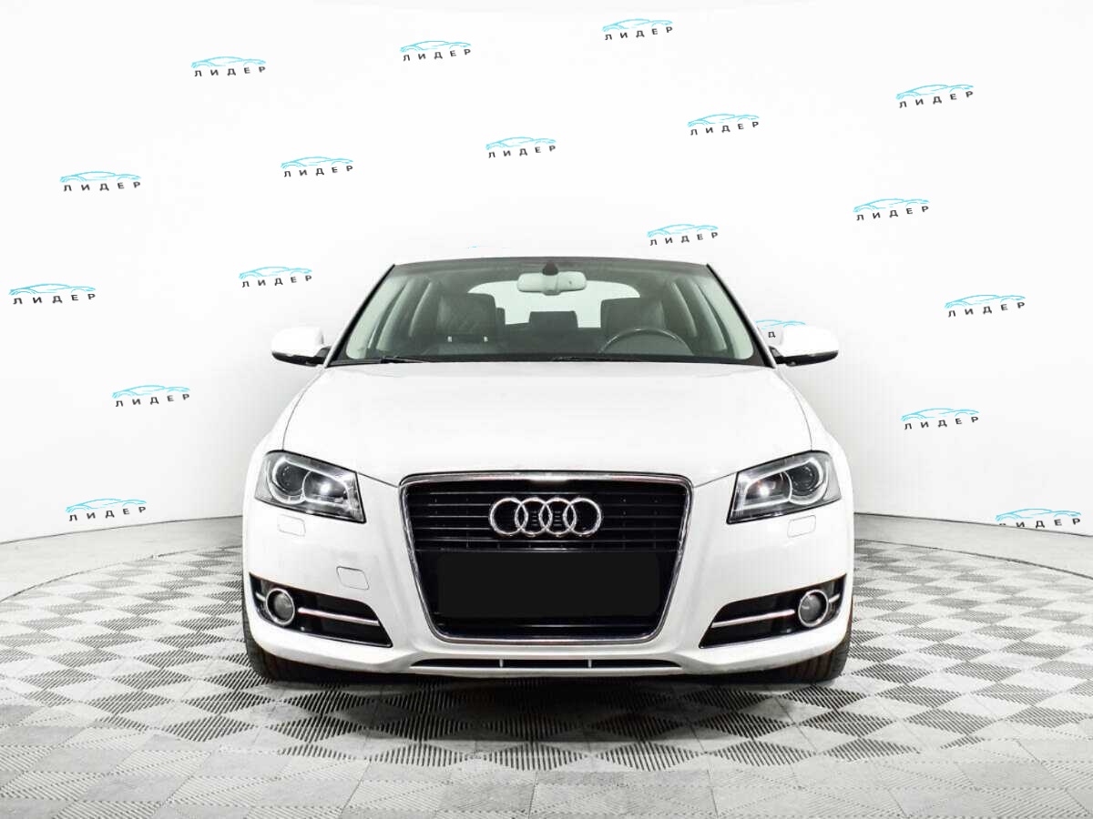 Б/У Ауди А3 2012 года. Фото: #1