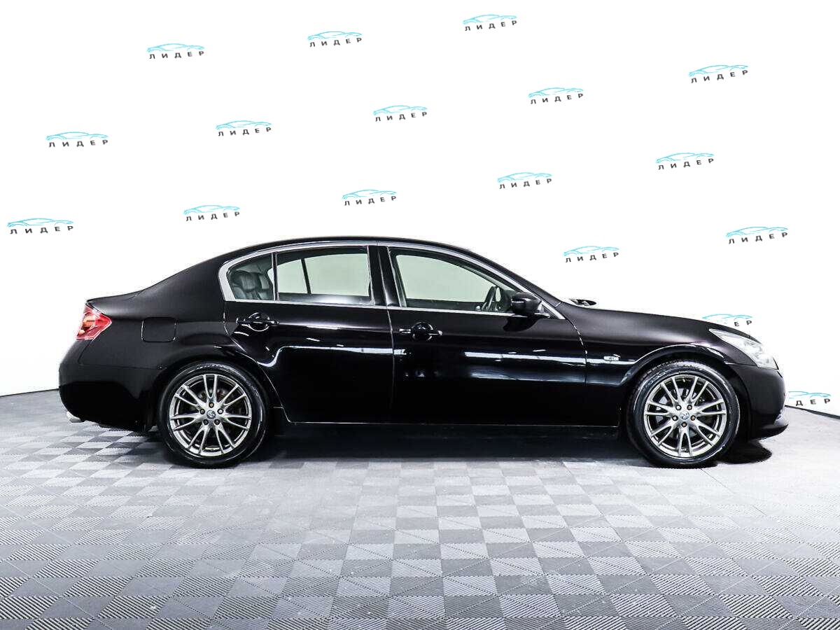 Б/У Инфинити Г 2011 года. Фото: #3