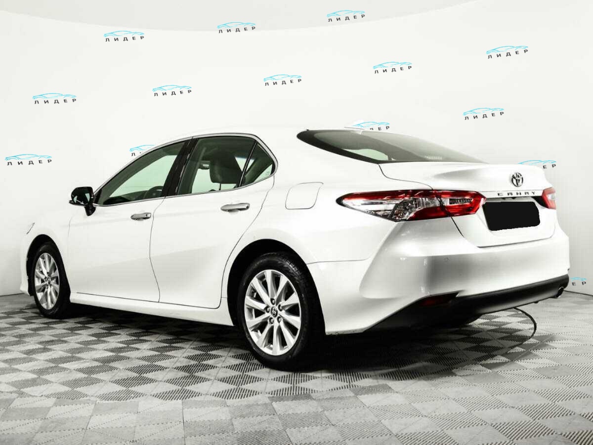 Б/У Тойота Камри 2020 года. Фото: #6