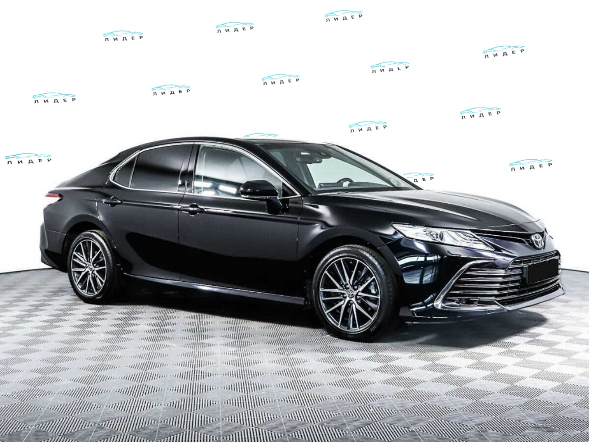 Б/У Тойота Камри 2021 года. Фото: #2