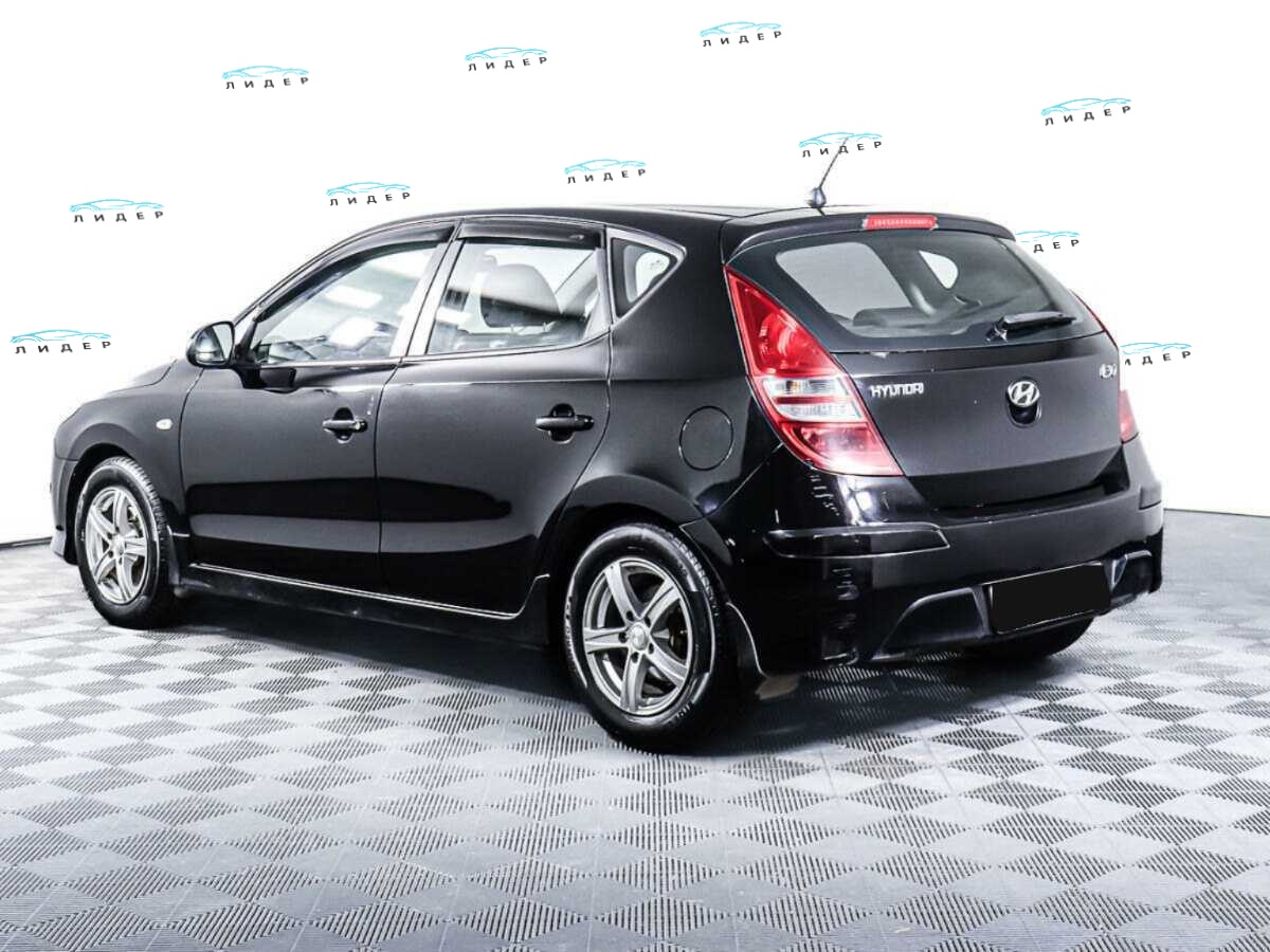 Б/У Хендай ай30 2011 года. Фото: #6