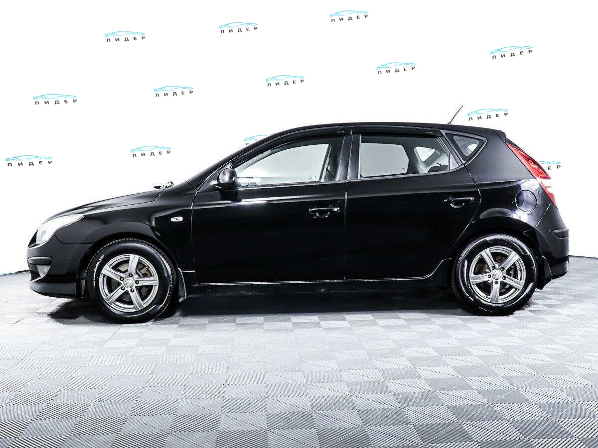 Б/У Хендай ай30 2011 года. Фото: #7