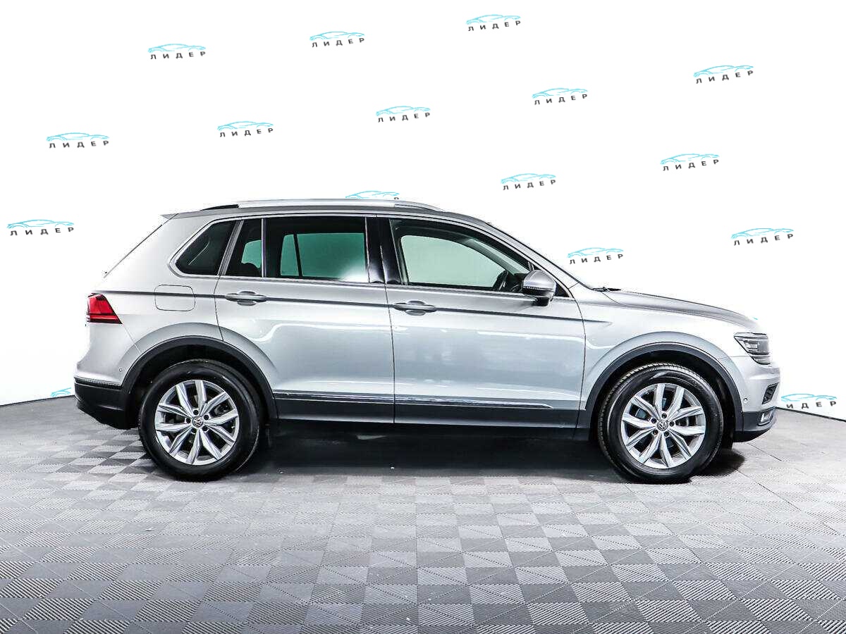 Б/У Фольксваген Тигуан 2018 года. Фото: #3