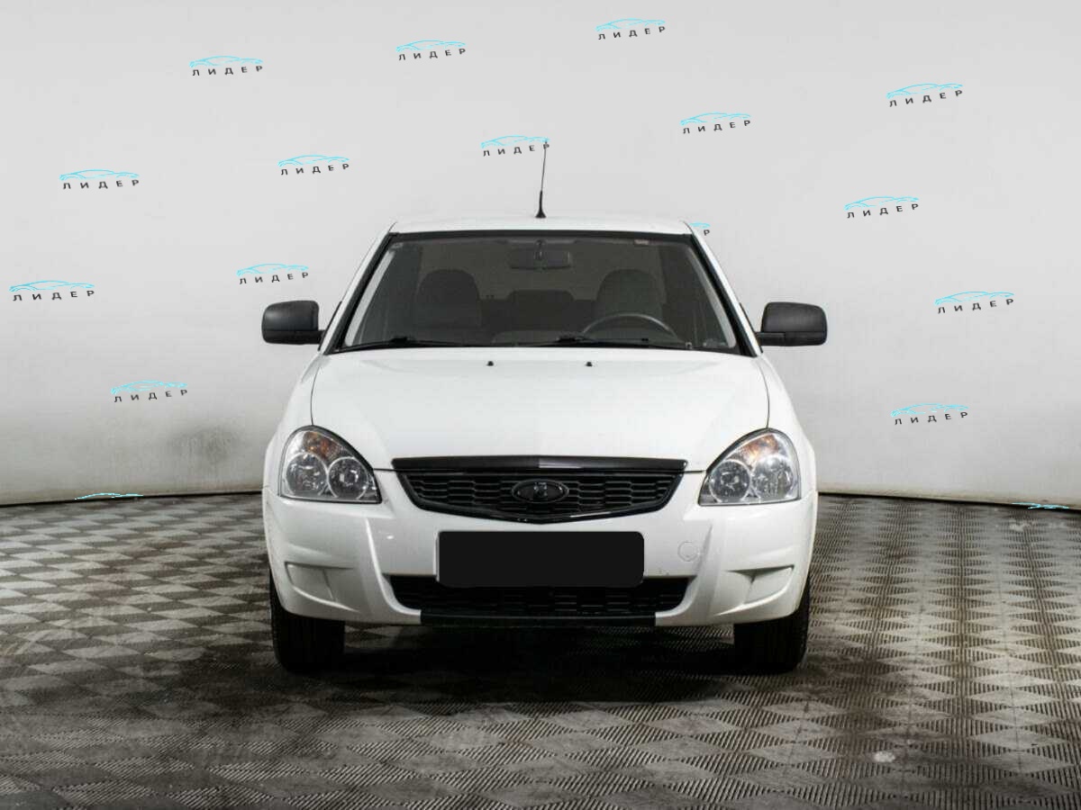 Б/У Лада (ВАЗ) Приора 2017 года. Фото: #1