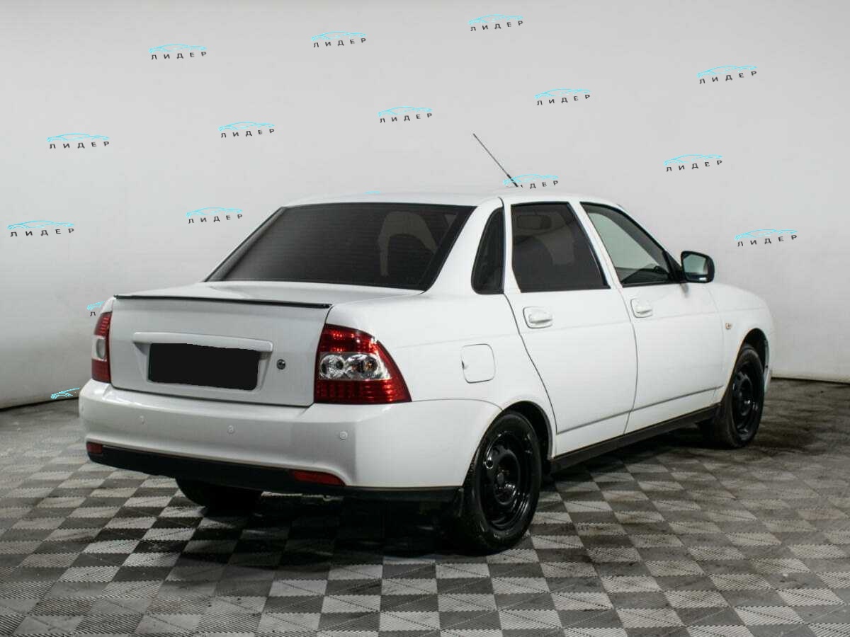 Б/У Лада (ВАЗ) Приора 2017 года. Фото: #3