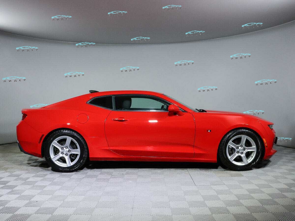 Б/У Шевроле Камаро 2016 года. Фото: #3