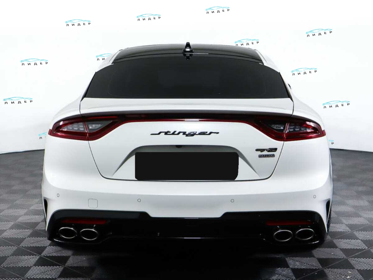 Б/У Киа Стингер 2018 года. Фото: #5