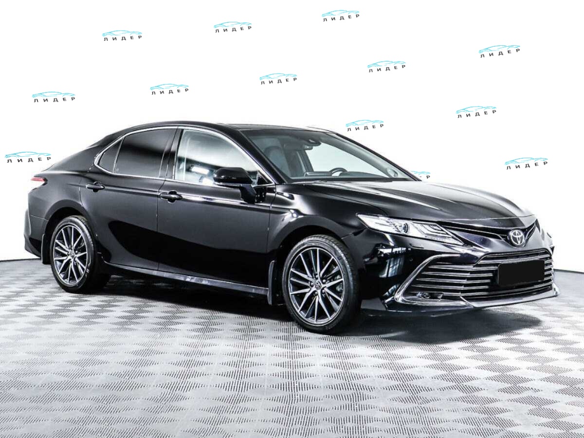 Б/У Тойота Камри 2021 года. Фото: #2